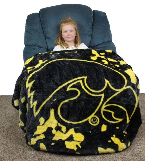 College Covers NCAA Iowa Hawkeyes Huge Raschel Throw 3 College Covers NCAA Iowa Hawkeyes Huge Raschel Throw
