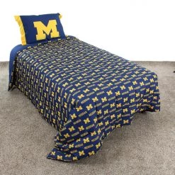 College Covers NCAA Michigan Wolverines Reversible Comforter Set