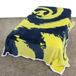 College Covers NCAA Michigan Wolverines Sherpa Throw Blanket